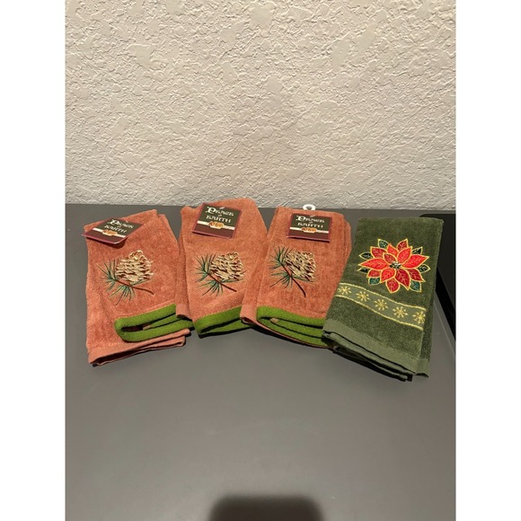 Peace on Earth Other - Mixed Holiday Hand Towels - 3 "Peace on Earth" Pine Cone (NWT) & 1 Poinsettia